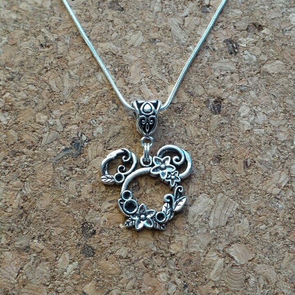 Mouse Head Necklace with 925 Silver Snake Chain - Picture 7 of 8